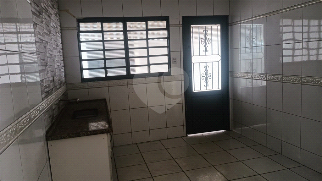 Casa à venda com 3 quartos, 121m² - Foto 14