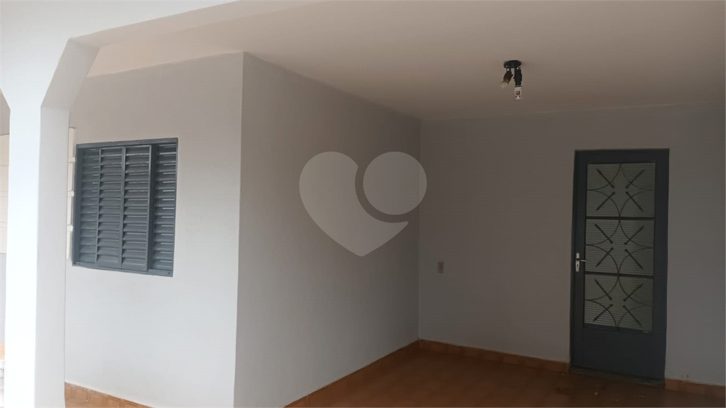 Casa à venda com 3 quartos, 121m² - Foto 3