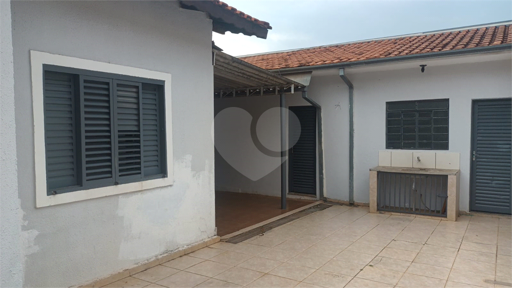 Casa à venda com 3 quartos, 121m² - Foto 4