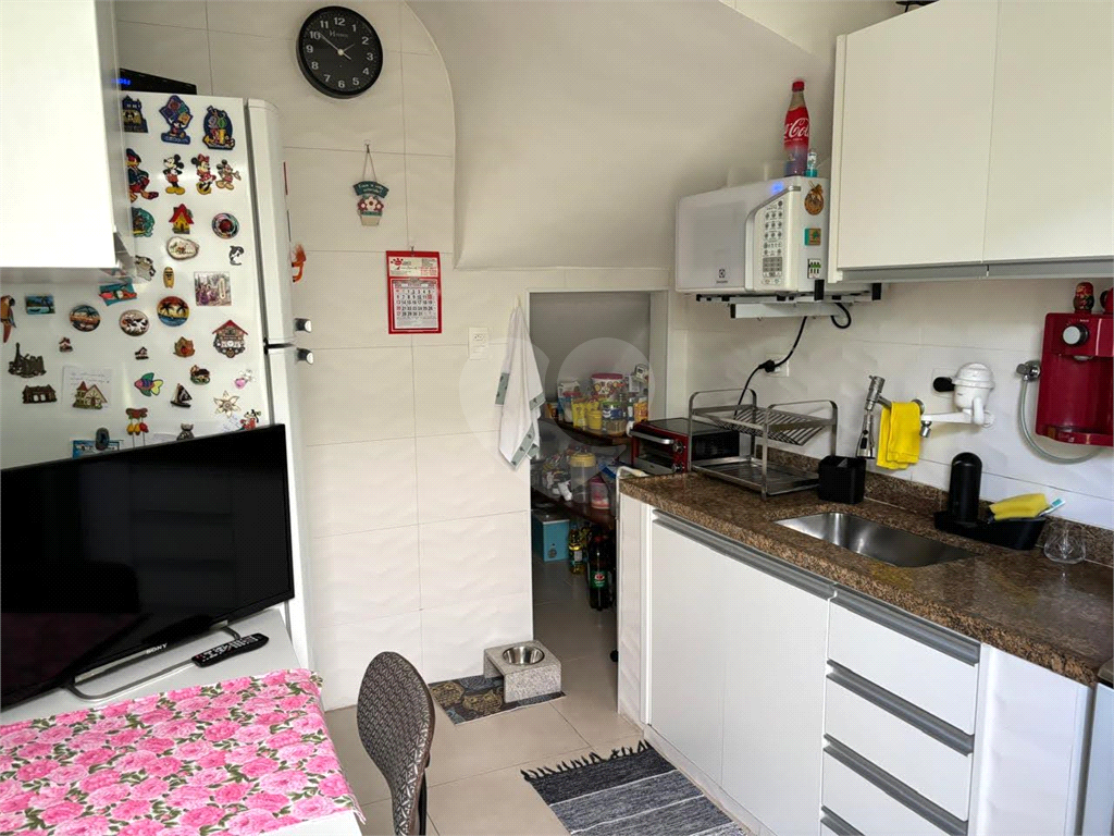 Charmosa casa com excelente localização na Chácara Santo Antônio