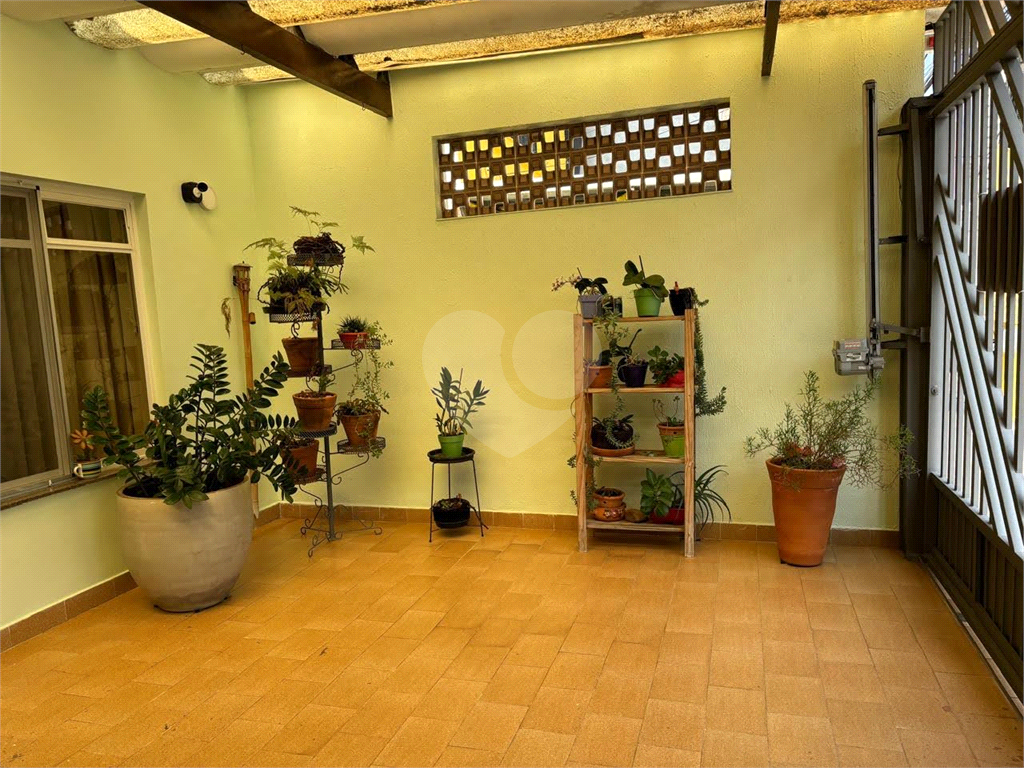 Charmosa casa com excelente localização na Chácara Santo Antônio