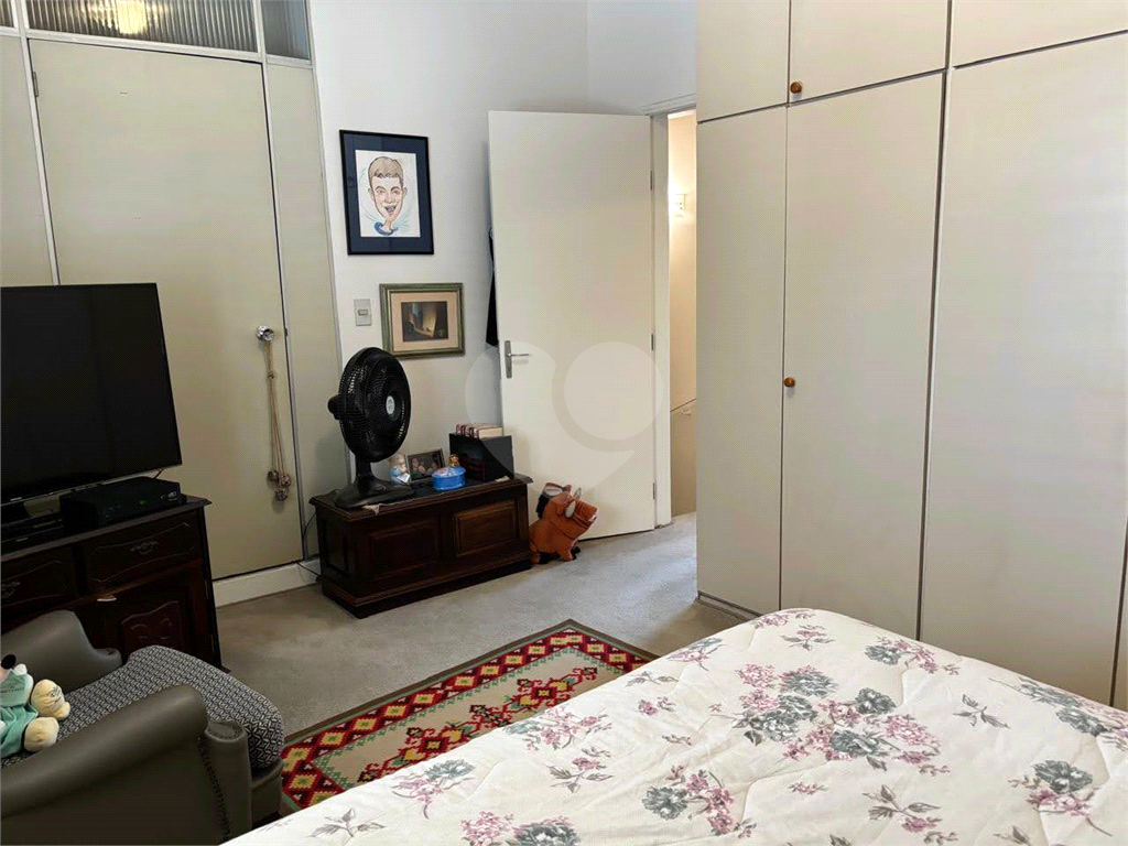 Charmosa casa com excelente localização na Chácara Santo Antônio