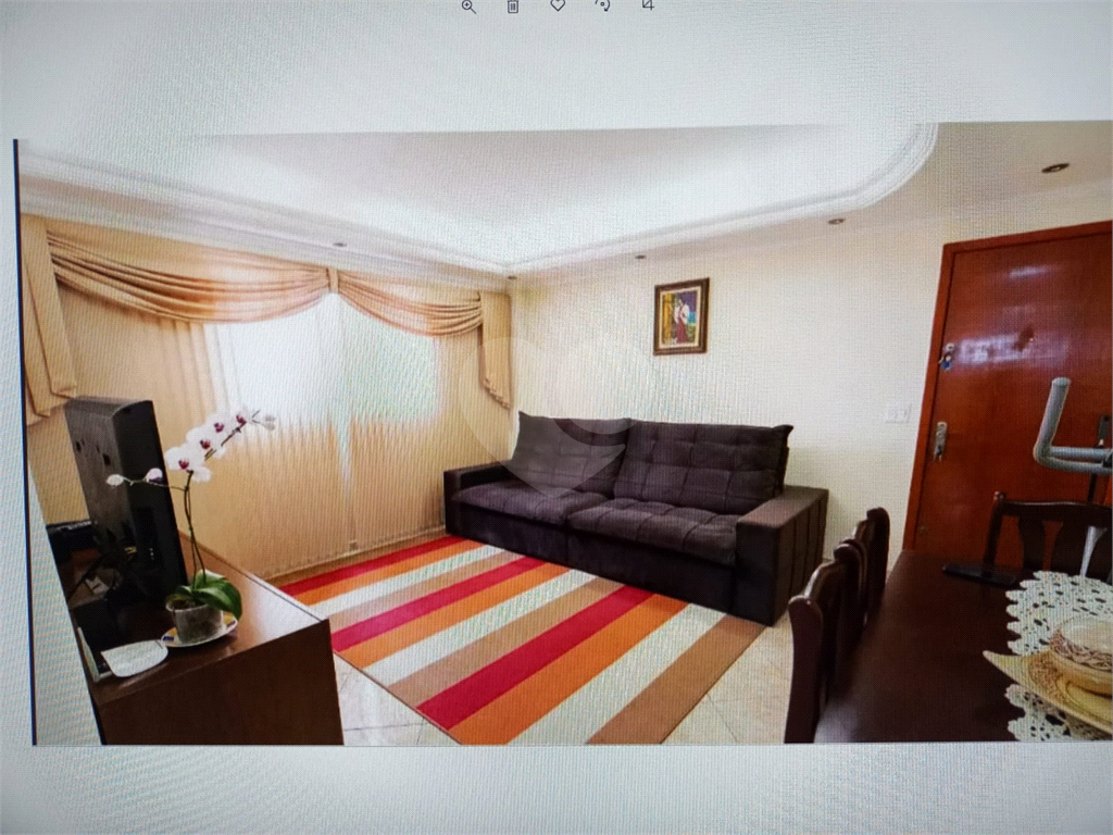 Apartamento à venda com 74 m²