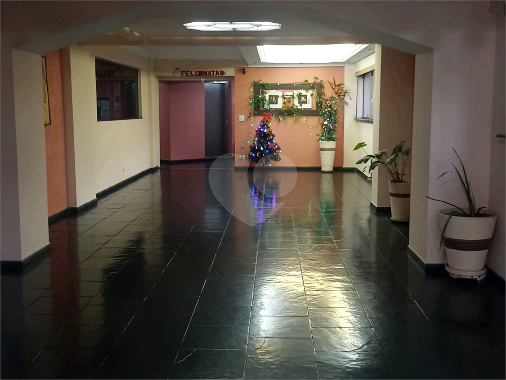 Apartamento à venda com 74 m²