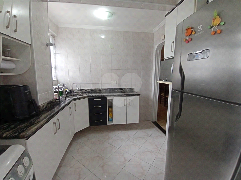 Apartamento à venda com 74 m²