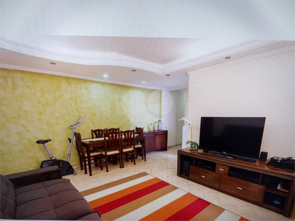 Apartamento à venda com 74 m²
