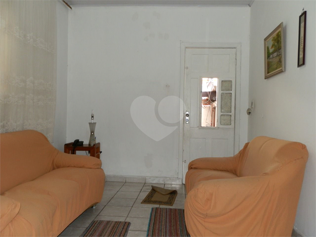 CASA TÉRREA em SAÚDE