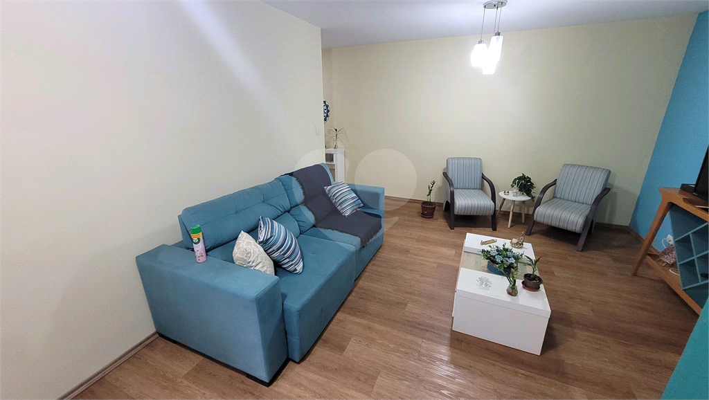 Apartamento 2 dormitorios, uma vaga, com 69 m² 
