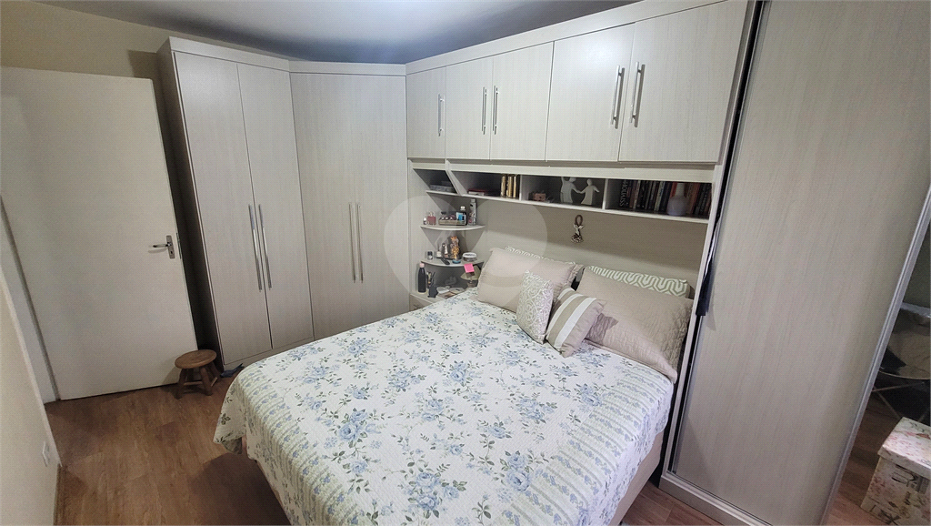 Apartamento 2 dormitorios, uma vaga, com 69 m² 