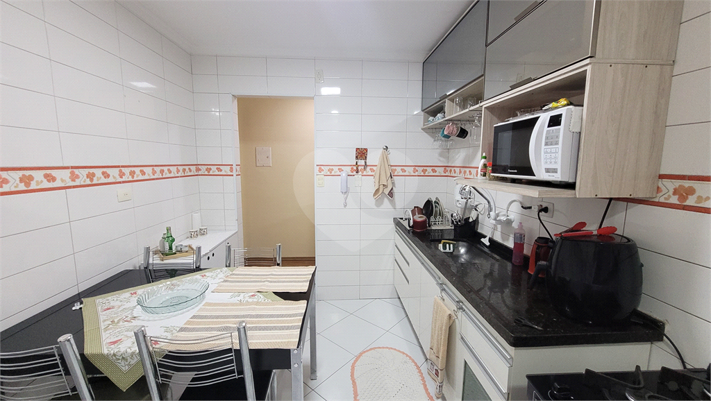 Apartamento 2 dormitorios, uma vaga, com 69 m² 