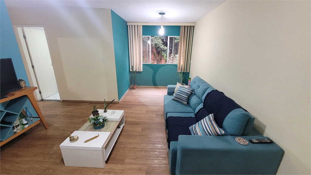 Apartamento 2 dormitorios, uma vaga, com 69 m² 