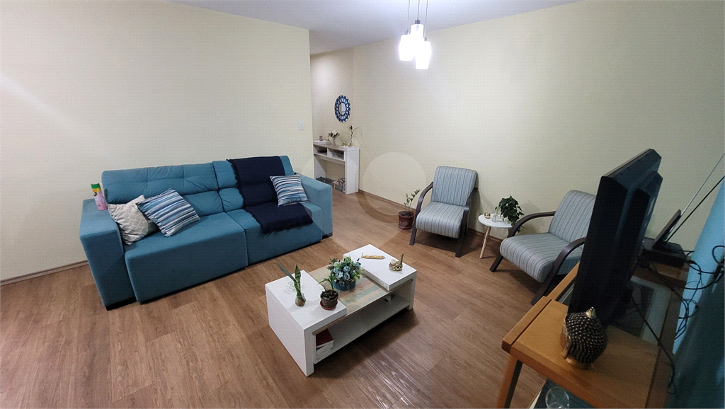 Apartamento 2 dormitorios, uma vaga, com 69 m² 
