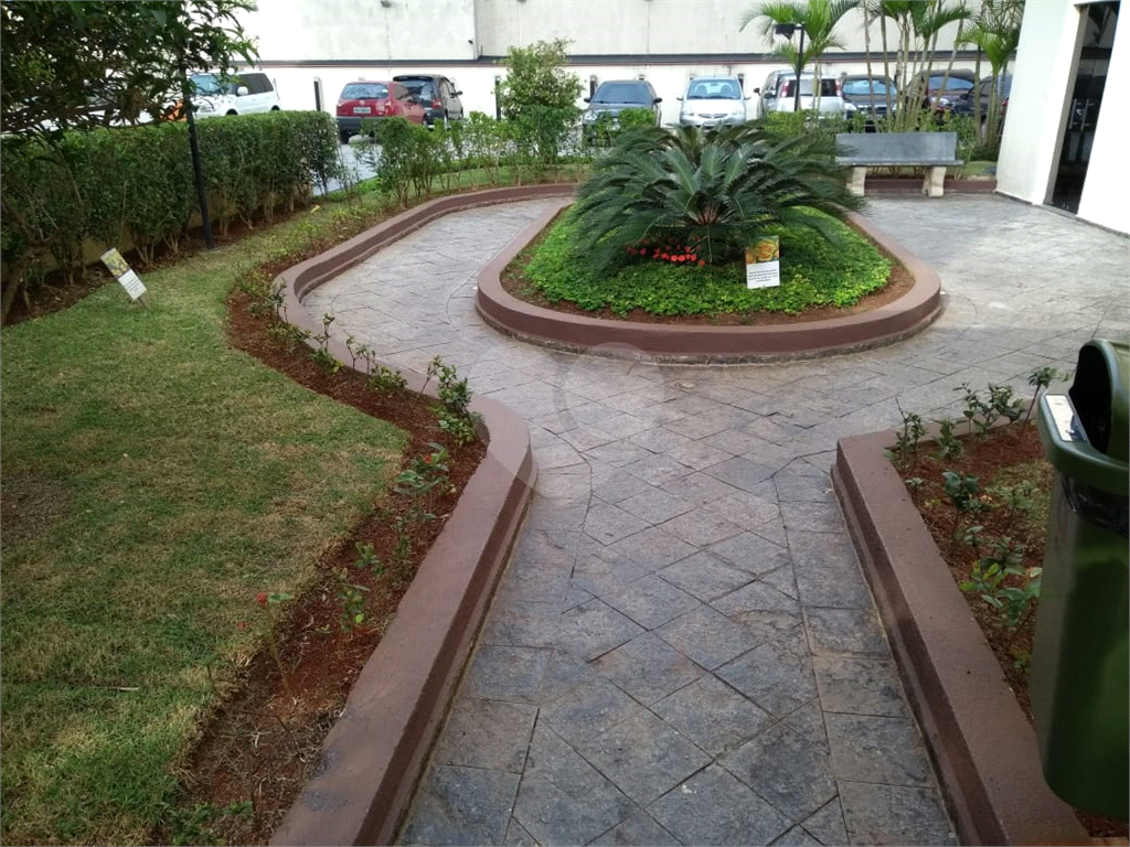 APARTAMENTO em JARDIM ARICANDUVA