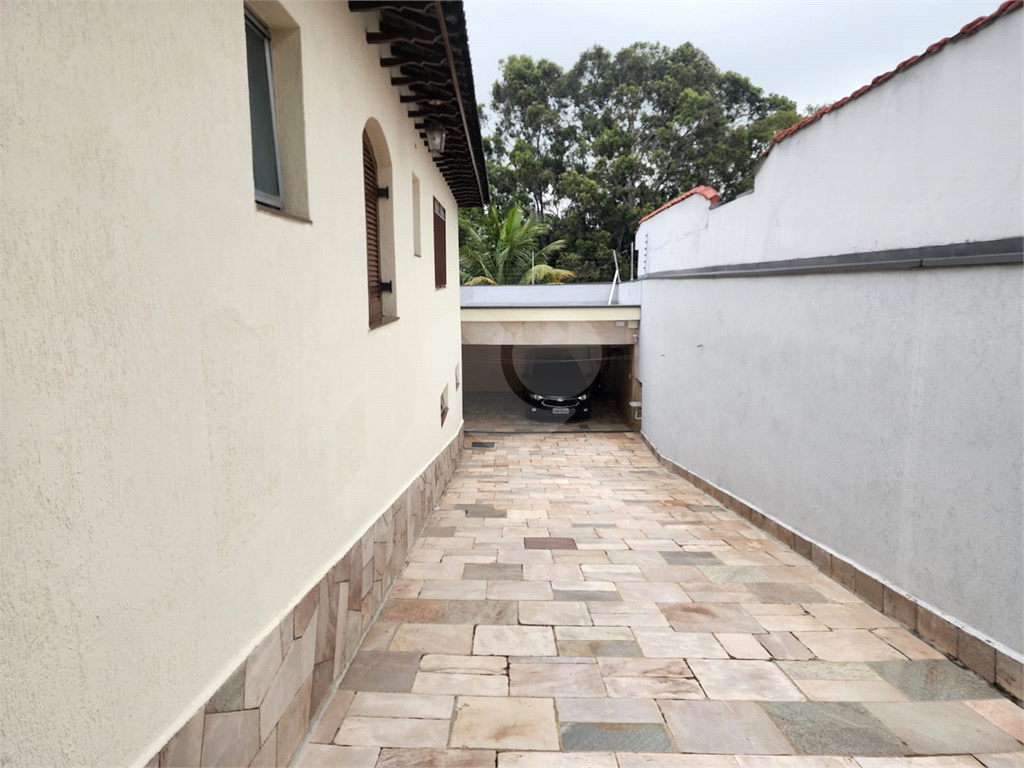 Vende Excelente Casa Térrea Jardim São Paulo ZN 3 quartos 2 suítes 5 vagas área gourmet. 