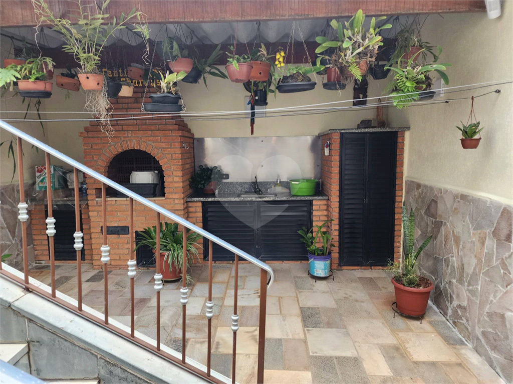 Vende Excelente Casa Térrea Jardim São Paulo ZN 3 quartos 2 suítes 5 vagas área gourmet. 