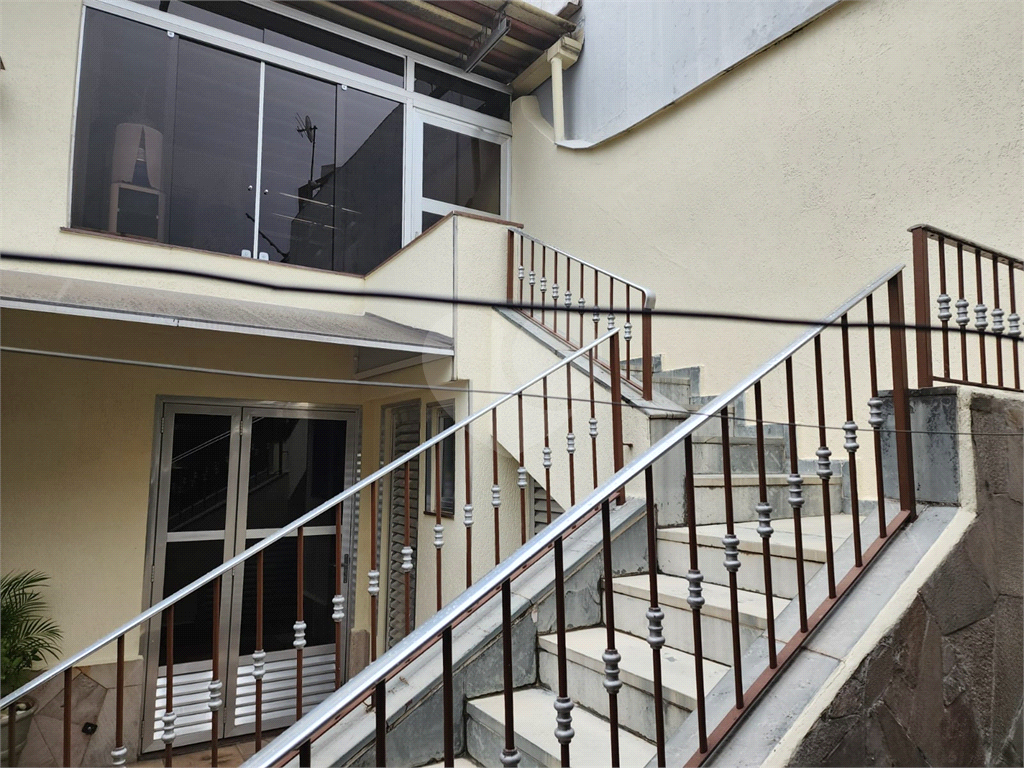 Vende Excelente Casa Térrea Jardim São Paulo ZN 3 quartos 2 suítes 5 vagas área gourmet. 