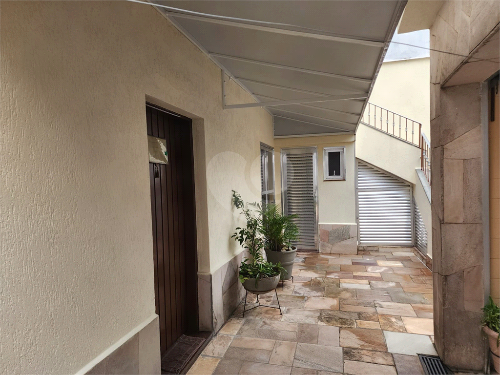 Vende Excelente Casa Térrea Jardim São Paulo ZN 3 quartos 2 suítes 5 vagas área gourmet. 