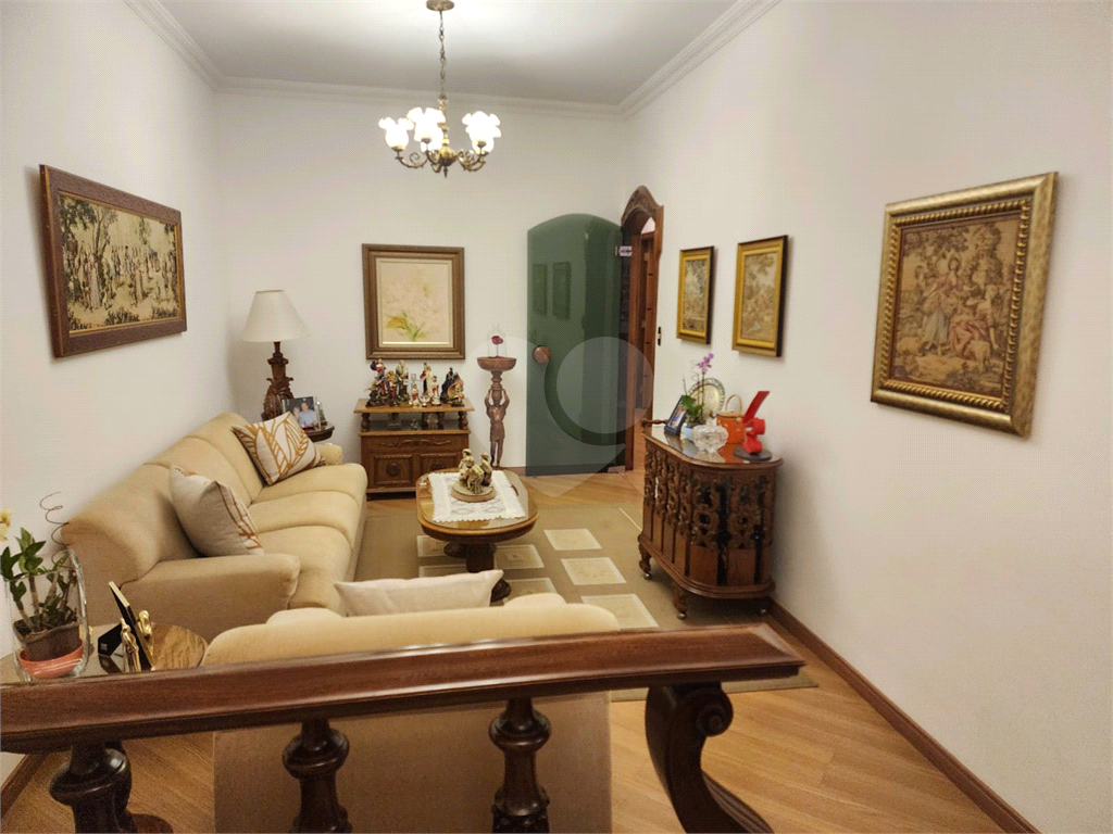 Vende Excelente Casa Térrea Jardim São Paulo ZN 3 quartos 2 suítes 5 vagas área gourmet. 