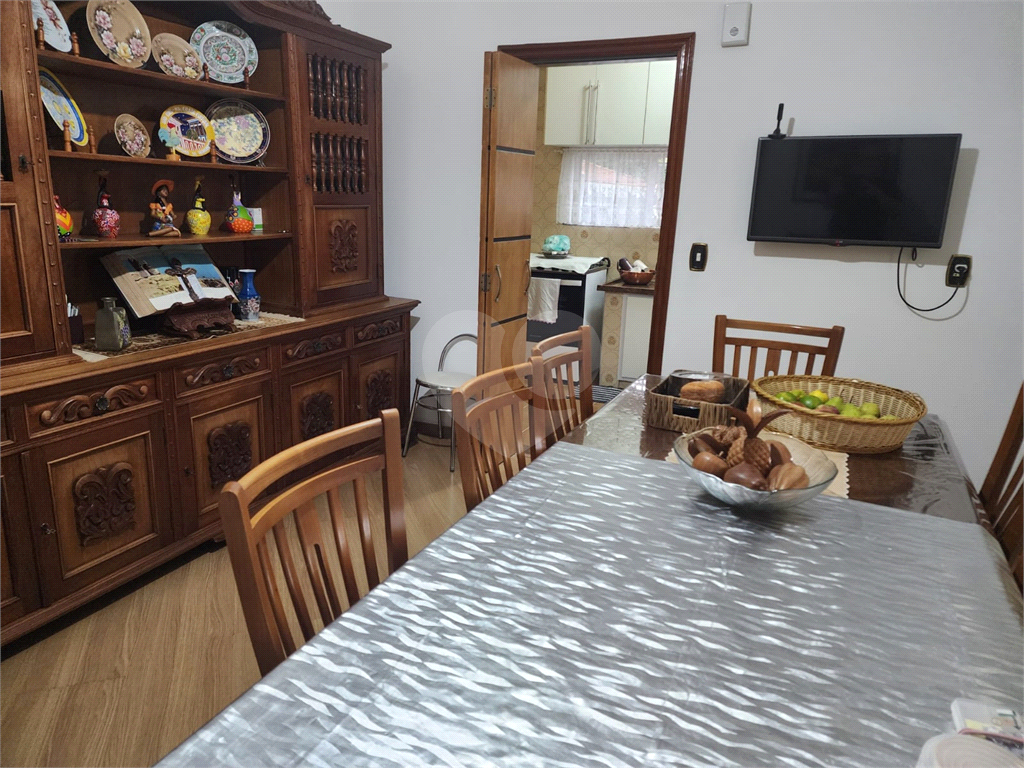Vende Excelente Casa Térrea Jardim São Paulo ZN 3 quartos 2 suítes 5 vagas área gourmet. 