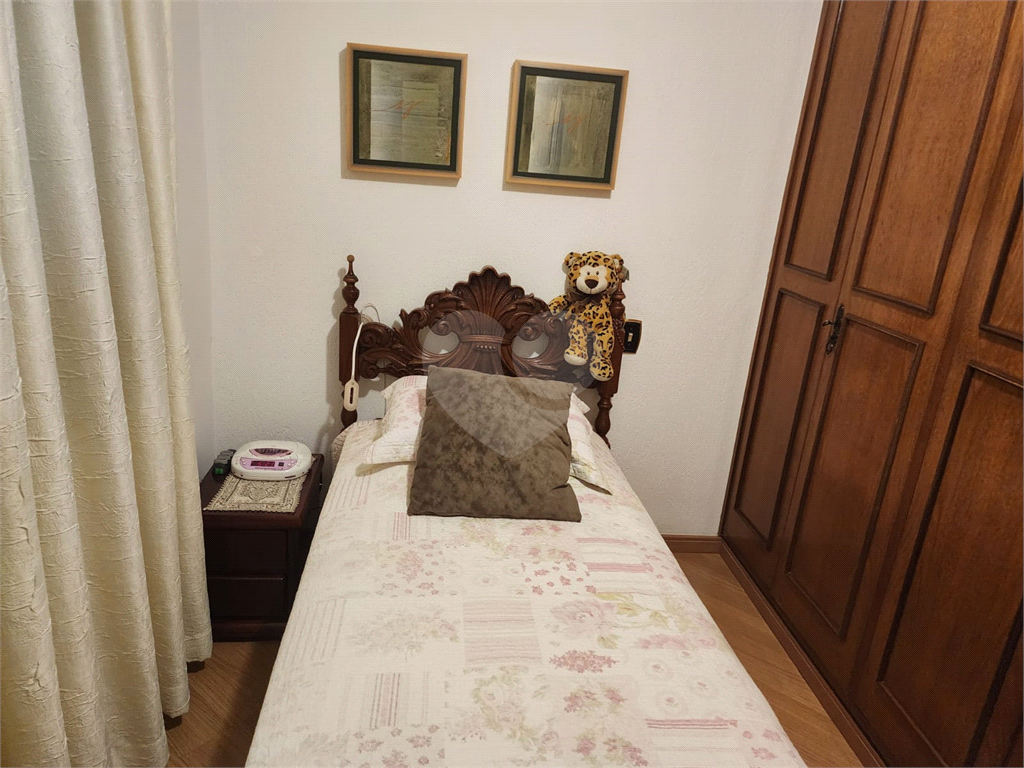Vende Excelente Casa Térrea Jardim São Paulo ZN 3 quartos 2 suítes 5 vagas área gourmet. 