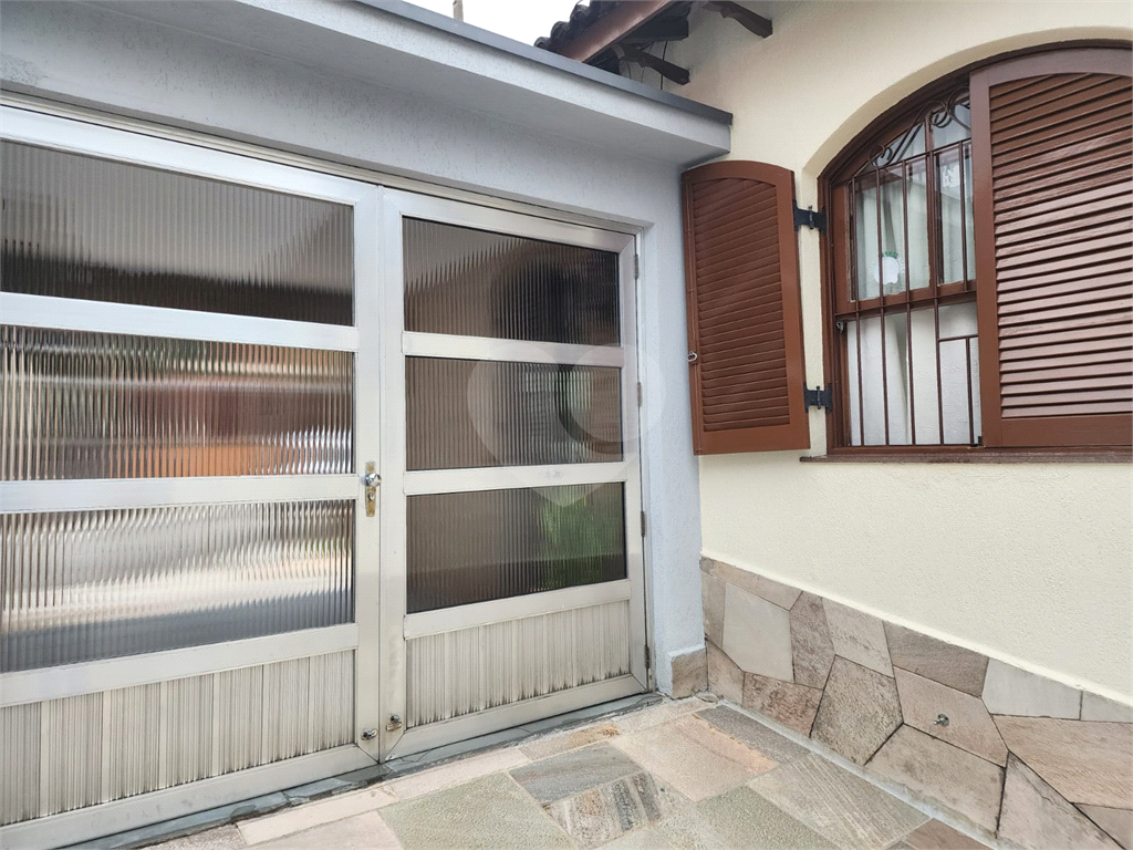 Vende Excelente Casa Térrea Jardim São Paulo ZN 3 quartos 2 suítes 5 vagas área gourmet. 