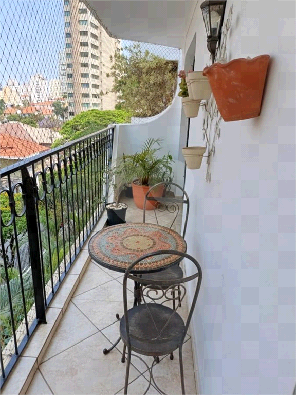 APARTAMENTO em SANTANA