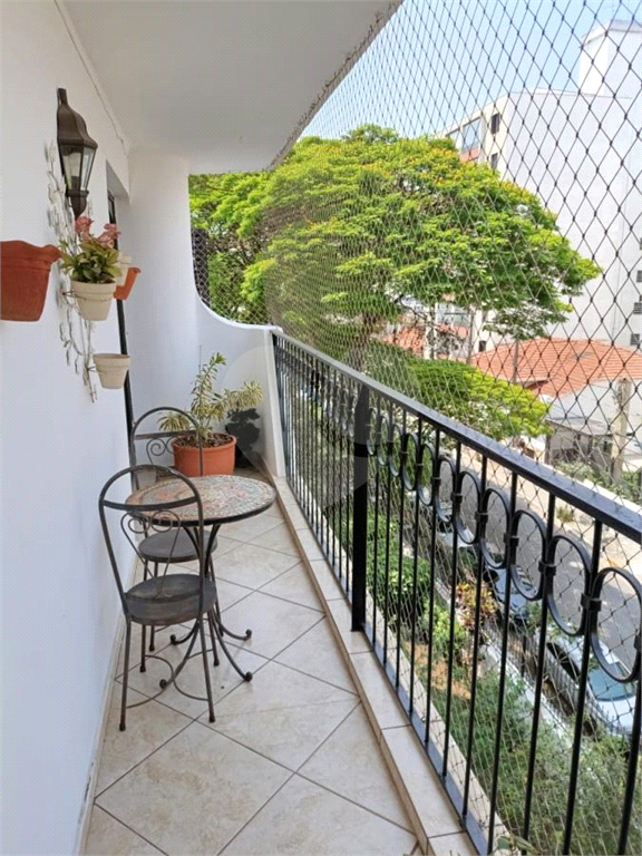 APARTAMENTO em SANTANA
