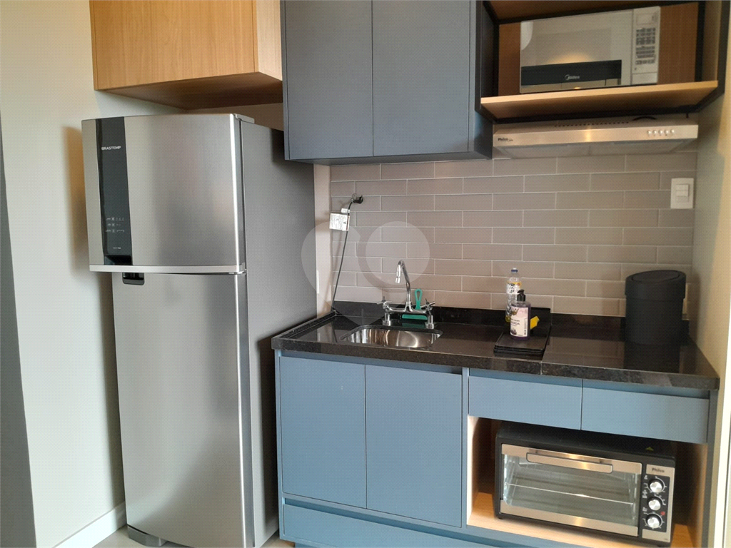 APARTAMENTO em PINHEIROS