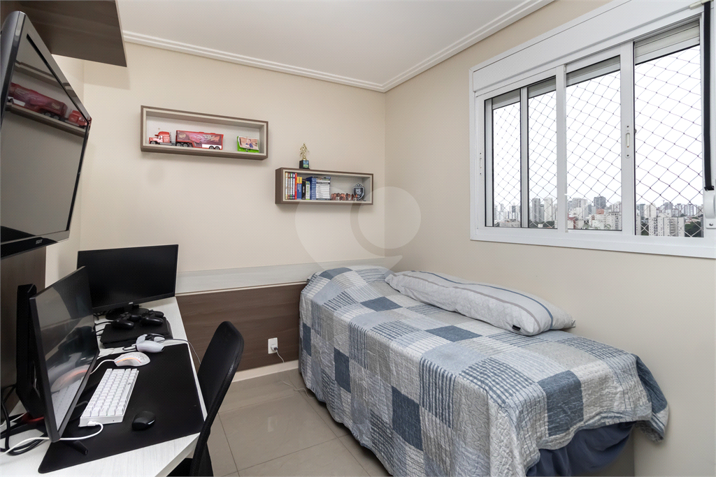 Apartamento- Saúde - 2 Dormitórios - 1 Suíte - 2 Banheiros - 1 Vaga - Venda