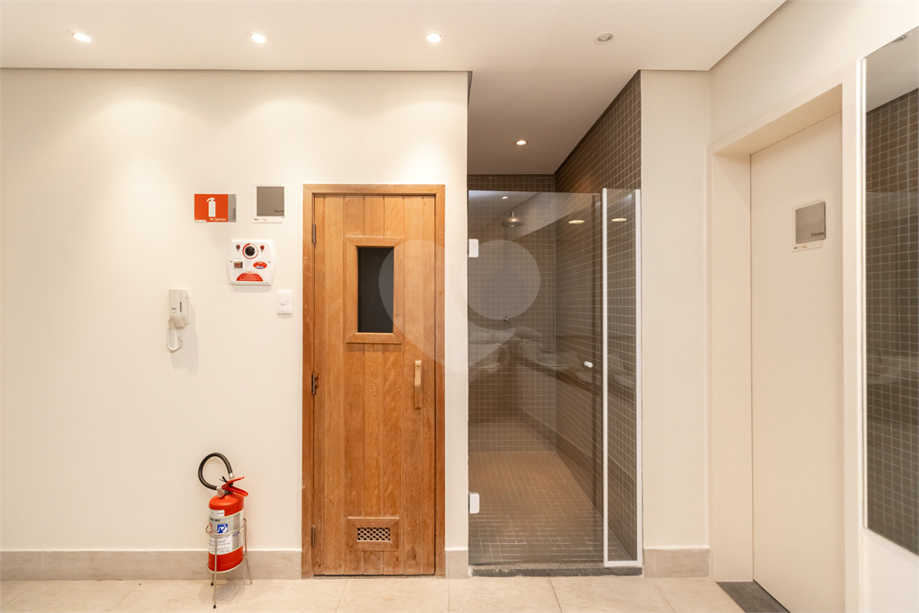 Apartamento- Saúde - 2 Dormitórios - 1 Suíte - 2 Banheiros - 1 Vaga - Venda