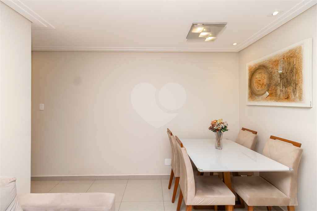 Apartamento- Saúde - 2 Dormitórios - 1 Suíte - 2 Banheiros - 1 Vaga - Venda