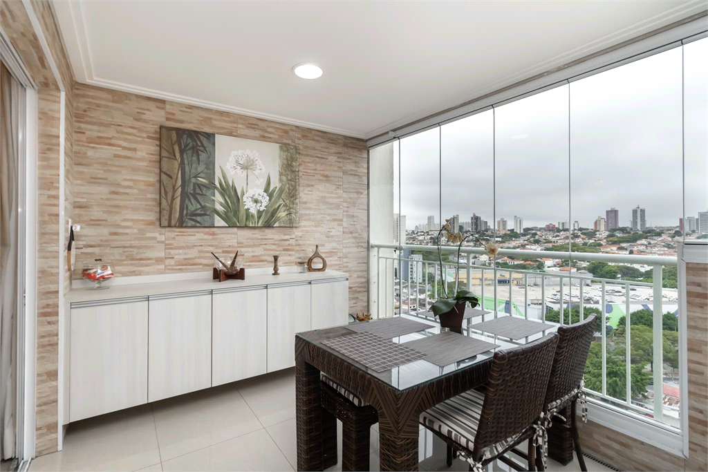Apartamento- Saúde - 2 Dormitórios - 1 Suíte - 2 Banheiros - 1 Vaga - Venda