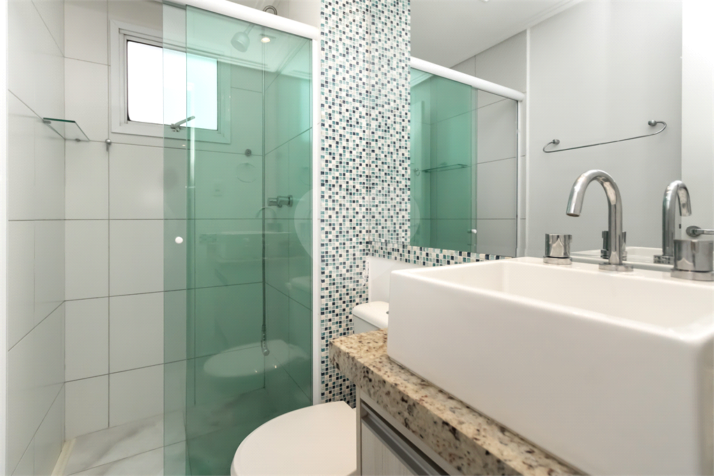 Apartamento- Saúde - 2 Dormitórios - 1 Suíte - 2 Banheiros - 1 Vaga - Venda