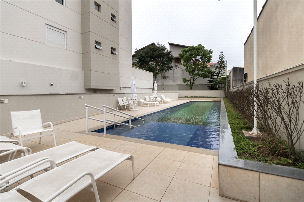 Apartamento- Saúde - 2 Dormitórios - 1 Suíte - 2 Banheiros - 1 Vaga - Venda