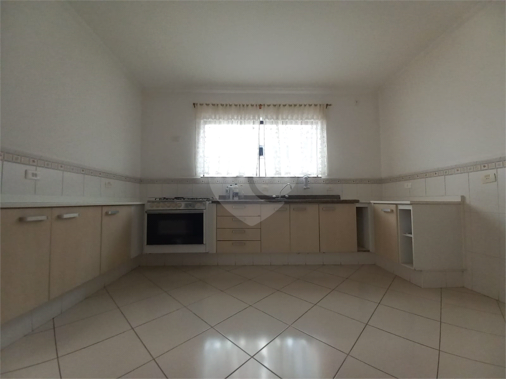 Oportunidade - Sobrado Amplo com 3 dormitórios e 3 vagas - Vila Maria