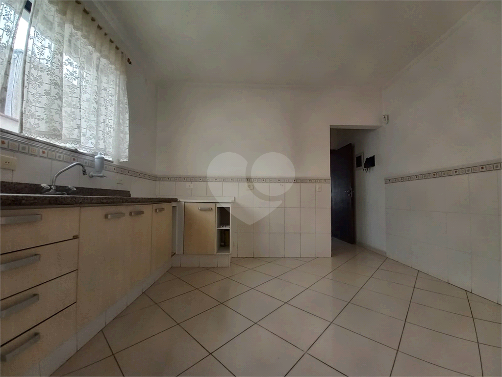 Oportunidade - Sobrado Amplo com 3 dormitórios e 3 vagas - Vila Maria