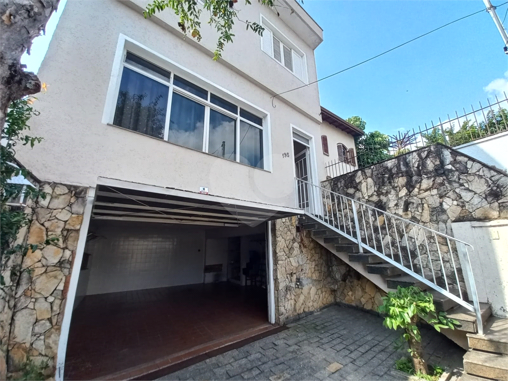 Oportunidade - Sobrado Amplo com 3 dormitórios e 3 vagas - Vila Maria