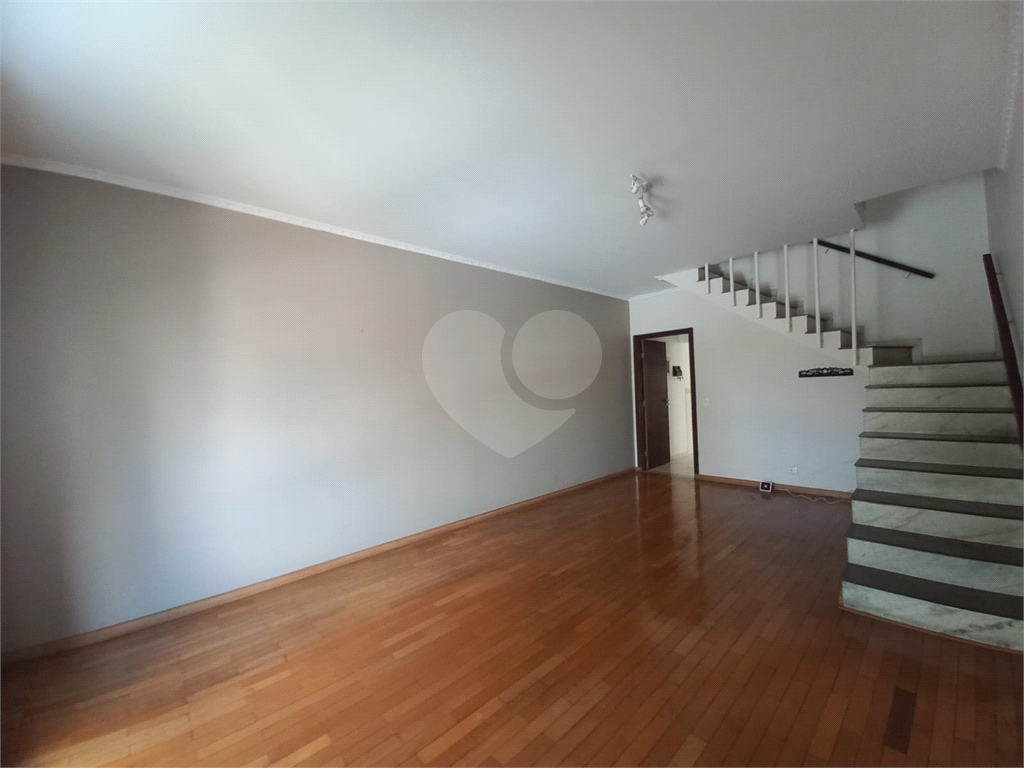 Oportunidade - Sobrado Amplo com 3 dormitórios e 3 vagas - Vila Maria