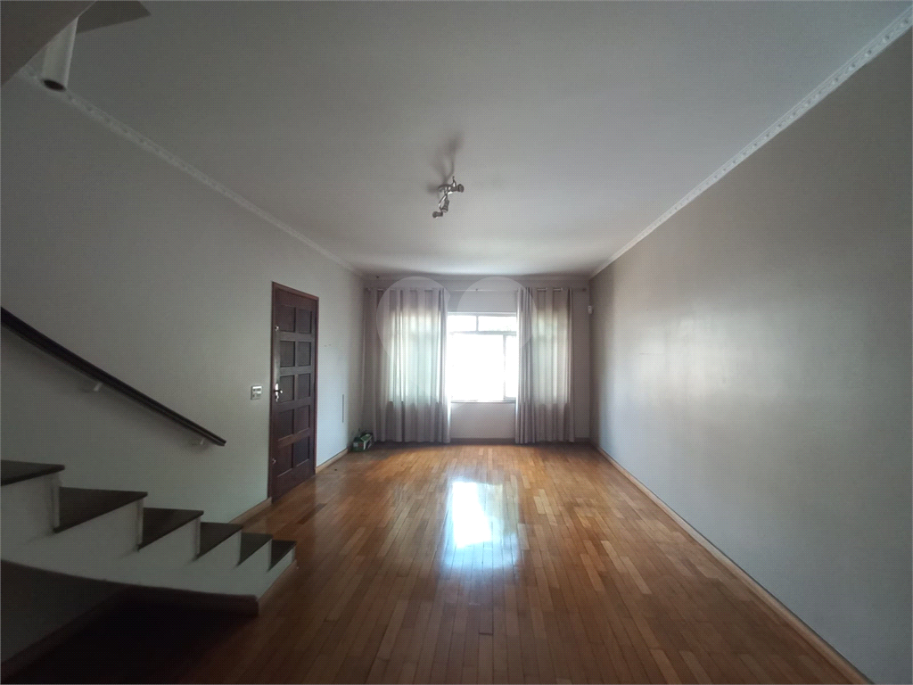 Oportunidade - Sobrado Amplo com 3 dormitórios e 3 vagas - Vila Maria