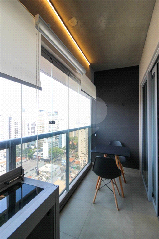 APARTAMENTO em JARDIM PAULISTA