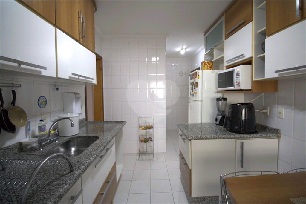 Apartamento à venda com 3 quartos, 104m² - Foto 9