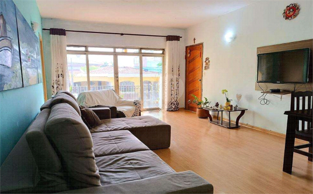 SOBRADO em VILA ROSÁLIA