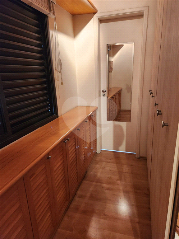 APARTAMENTO em JARDIM EUROPA