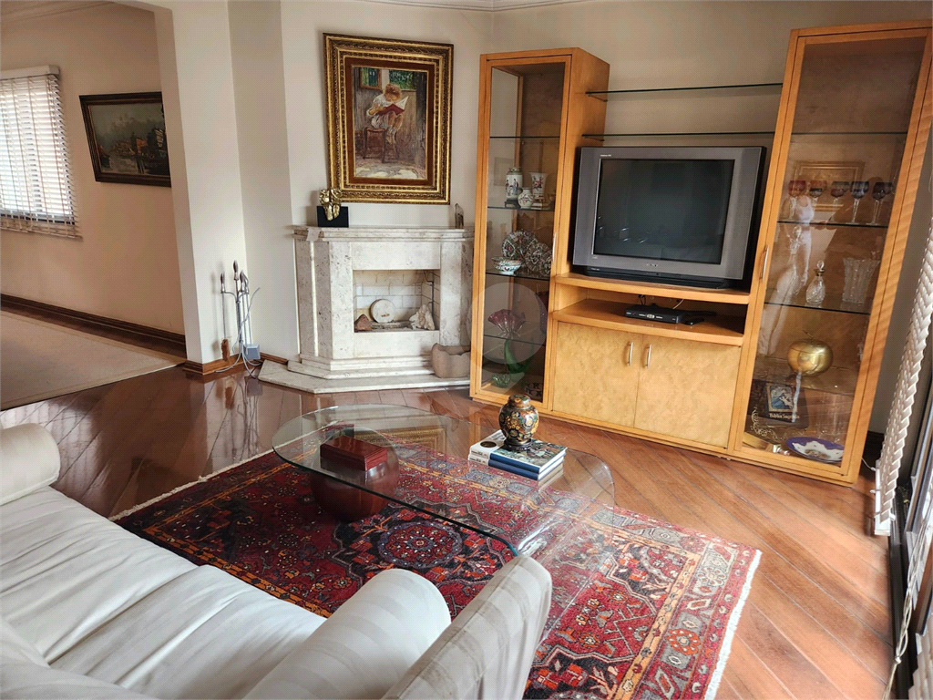 APARTAMENTO em JARDIM EUROPA
