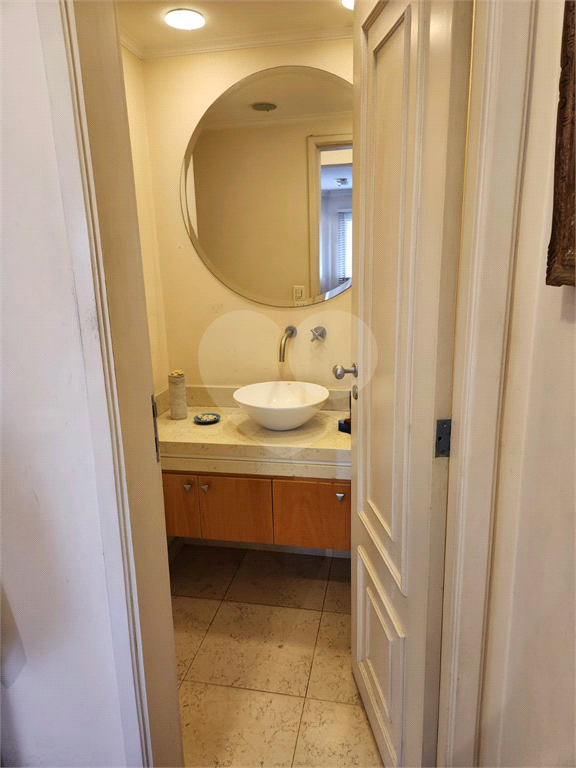APARTAMENTO em JARDIM EUROPA