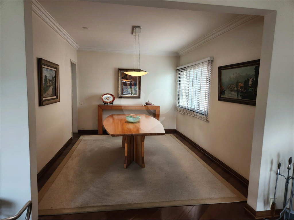APARTAMENTO em JARDIM EUROPA
