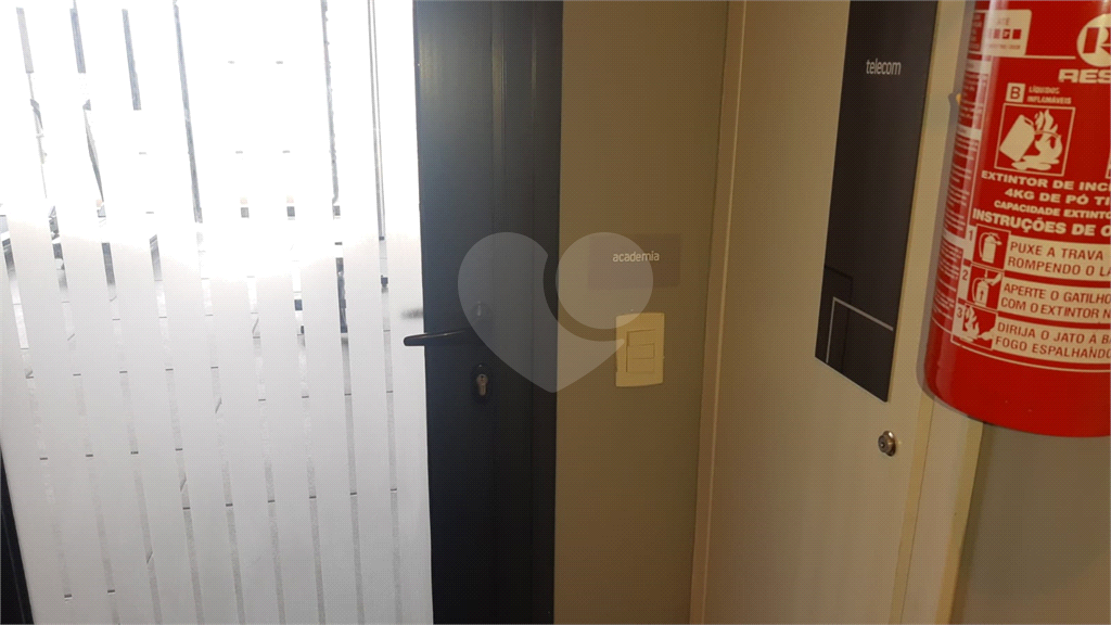 Apartamento Tipo Studio com 01 Quarto Suíte. Sala com terreço. Em Pinheiros