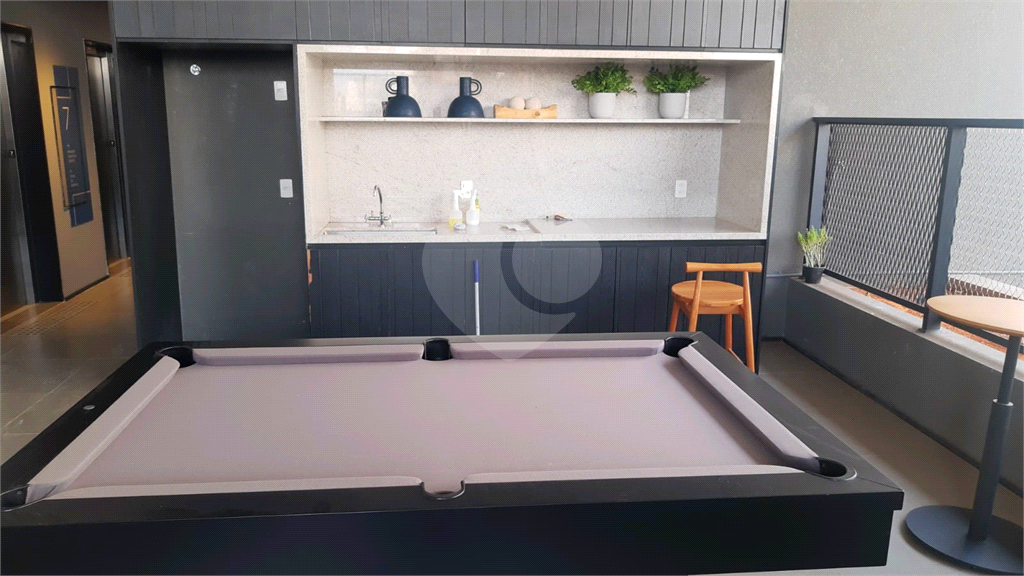 Apartamento Tipo Studio com 01 Quarto Suíte. Sala com terreço. Em Pinheiros