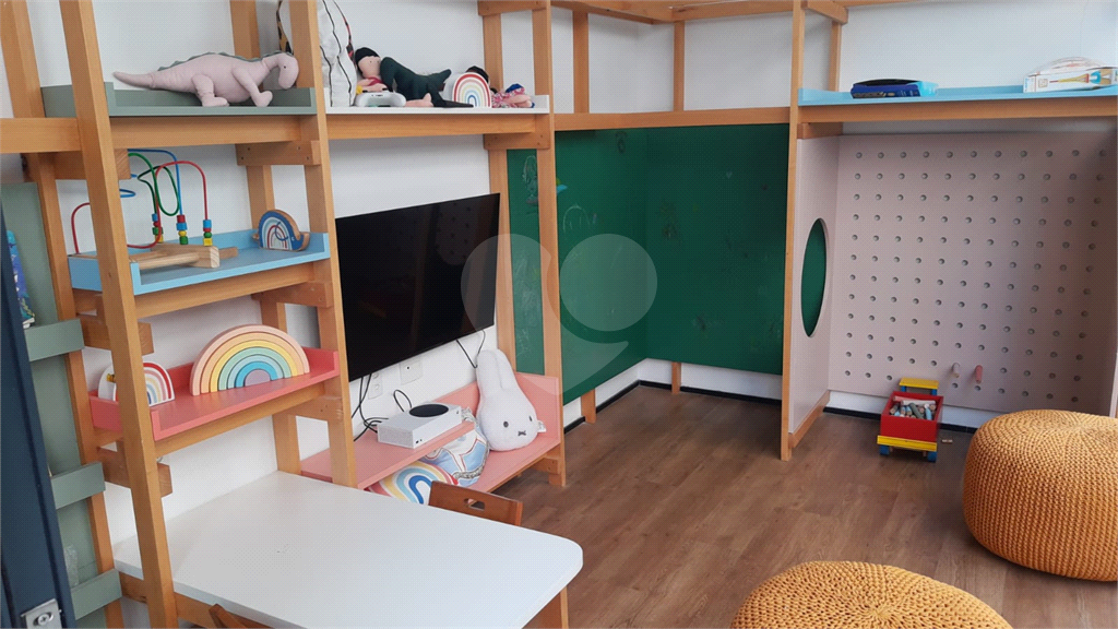 Apartamento Tipo Studio com 01 Quarto Suíte. Sala com terreço. Em Pinheiros