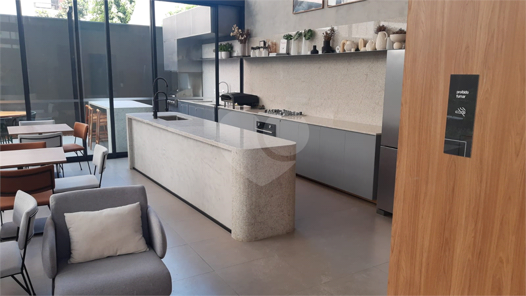 Apartamento Tipo Studio com 01 Quarto Suíte. Sala com terreço. Em Pinheiros